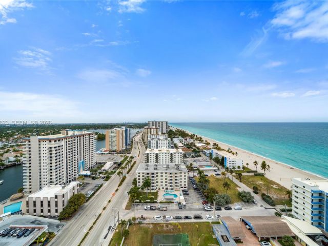 Apartment for sale  Unit #2304 - photo 7520387