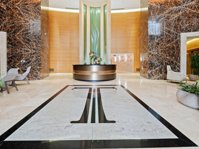 Apartment for rent  Unit #1801 - photo 7520732