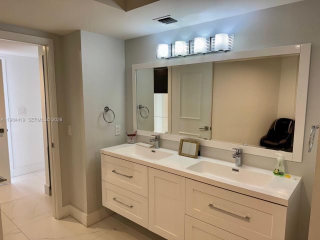 Apartment for sale  Unit #1410 - photo 7520493