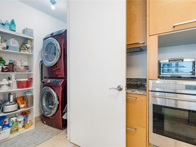 Apartment for rent  Unit #3002 - photo 7519258