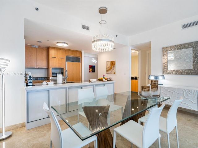 Apartment for rent  Unit #3002 - photo 7519263