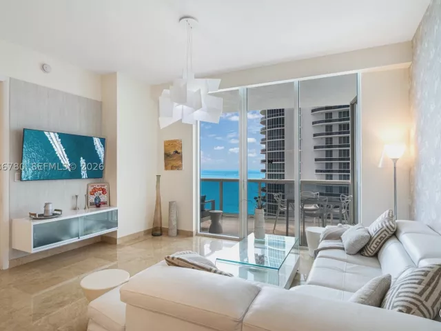 3-bedroom condo for rent in Sunny Isles Beach - 16001 Collins Ave 3002 - MondialRealty
