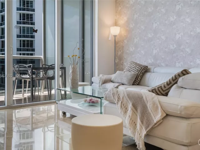3-bedroom condo for rent in Sunny Isles Beach - 16001 Collins Ave 3002 - MondialRealty