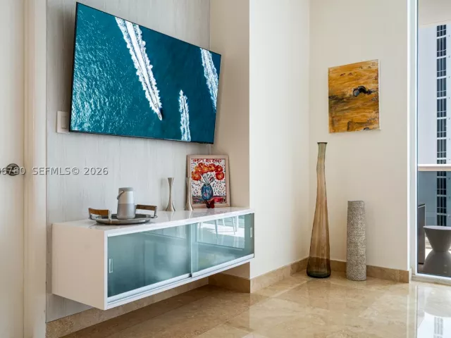 3-bedroom condo for rent in Sunny Isles Beach - 16001 Collins Ave 3002 - MondialRealty