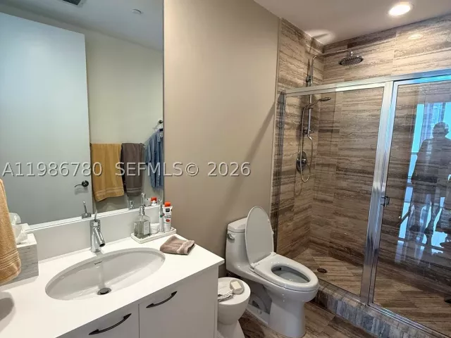 3-bedroom condo for rent in Sunny Isles Beach - 16001 Collins Ave 3002 - MondialRealty
