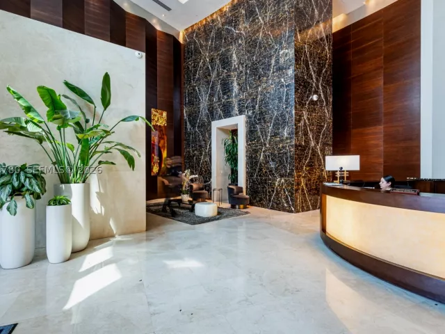 3-bedroom condo for rent in Sunny Isles Beach - 16001 Collins Ave 3002 - MondialRealty
