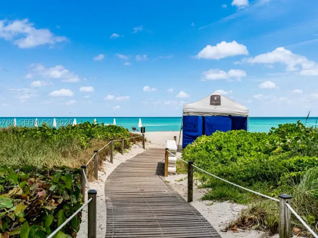3-bedroom condo for rent in Sunny Isles Beach - 16001 Collins Ave 3002 - MondialRealty