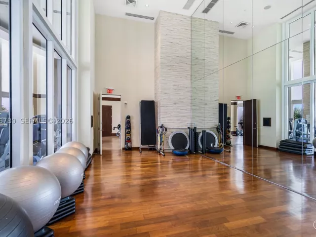3-bedroom condo for rent in Sunny Isles Beach - 16001 Collins Ave 3002 - MondialRealty