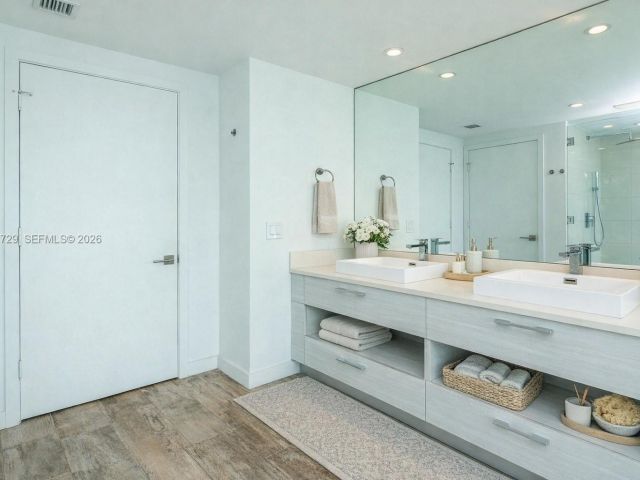 Apartment for rent  Unit #3406 - photo 7520589