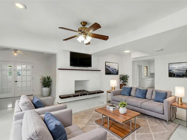 Home for rent at 4525 SW 112th Pl - photo 7519427