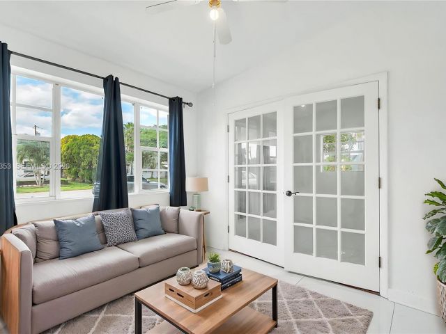 Home for rent at 4525 SW 112th Pl - photo 7519430