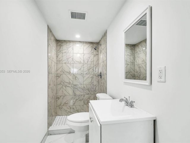 Home for rent at 4525 SW 112th Pl - photo 7519440