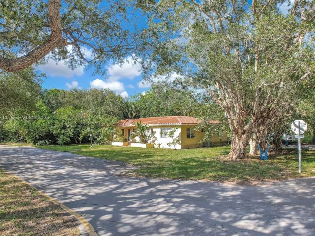 Home for sale at 11919 NE 8th av - photo 7519324