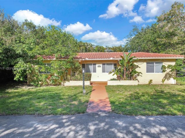 Home for sale at 11919 NE 8th av - photo 7519325