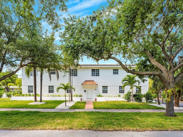 Home for rent at 3619 S Le Jeune Rd 1 - photo 7519563