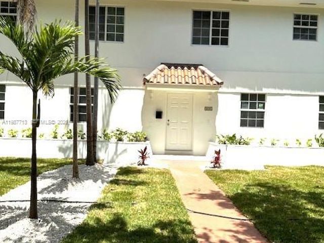 Home for rent at 3619 S Le Jeune Rd 1 - photo 7519564