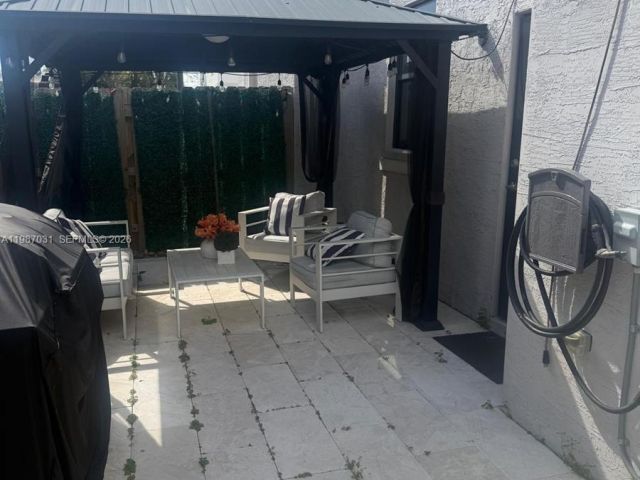 Home for rent at 522 SW 19th Way 522 - photo 7519314