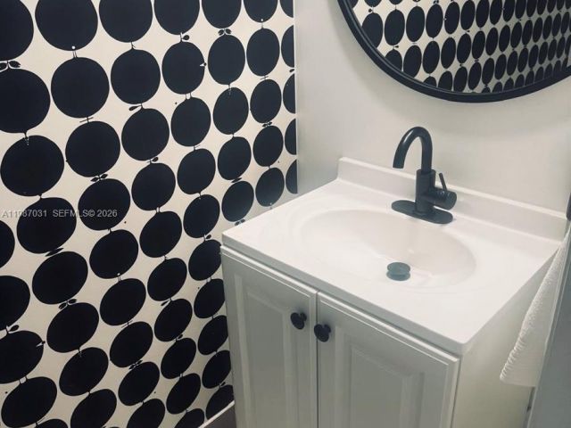 Home for rent at 522 SW 19th Way 522 - photo 7519319