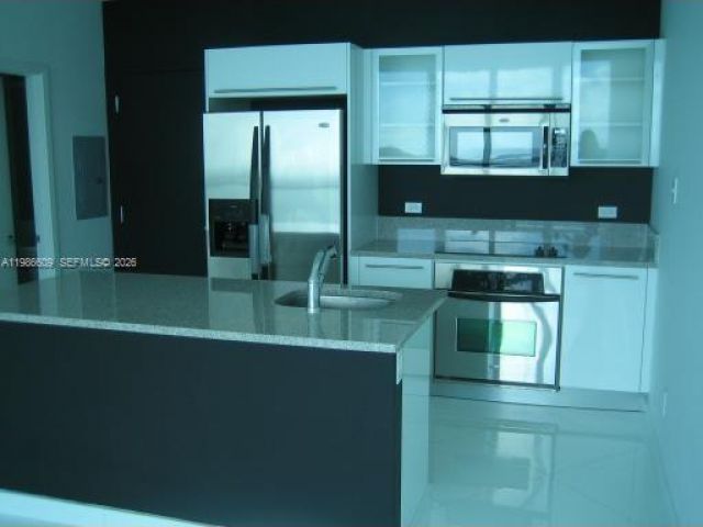 Apartment for rent  Unit #4507 - photo 7520470