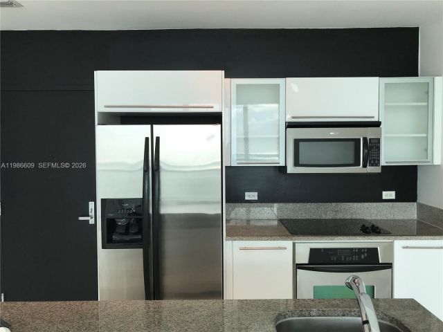 Apartment for rent  Unit #4507 - photo 7520471