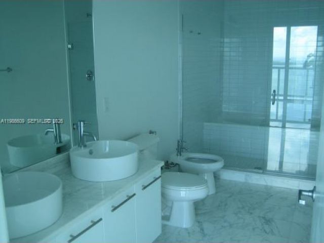 Apartment for rent  Unit #4507 - photo 7520474