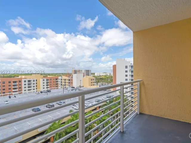 2-bedroom condo for sale in Aventura - 18800 NE 29th Ave LP1022 - MondialRealty