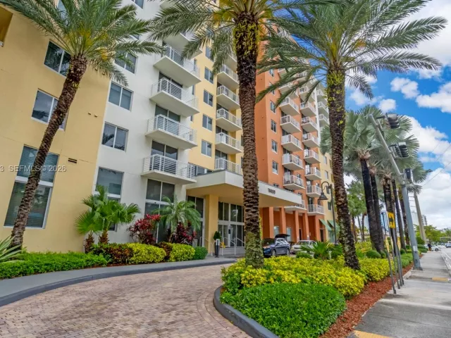2-bedroom condo for sale in Aventura - 18800 NE 29th Ave LP1022 - MondialRealty