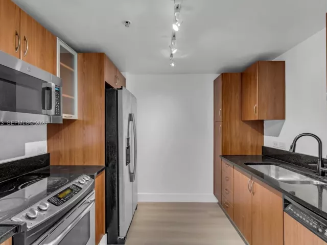 2-bedroom condo for sale in Aventura - 18800 NE 29th Ave LP1022 - MondialRealty