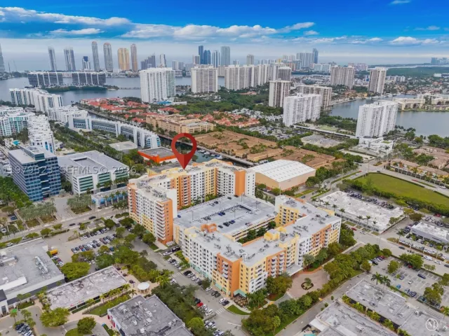 2-bedroom condo for sale in Aventura - 18800 NE 29th Ave LP1022 - MondialRealty