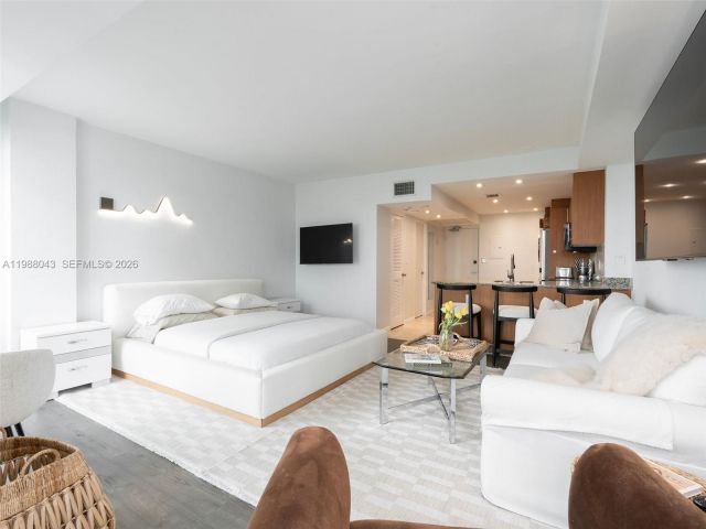 Apartment for sale  Unit #402 - photo 7520053