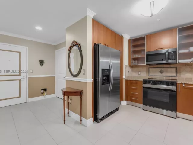 2-bedroom condo for sale in Hallandale Beach - 1945 S Ocean Dr 604 - MondialRealty