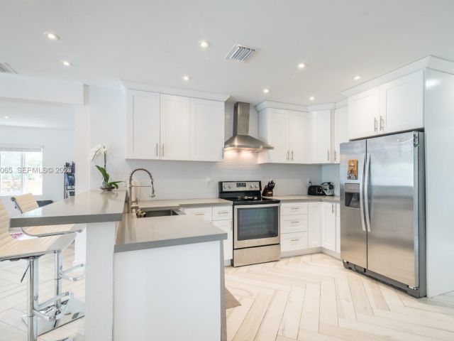 Home for sale at 44 NW 40th St - photo 7533610