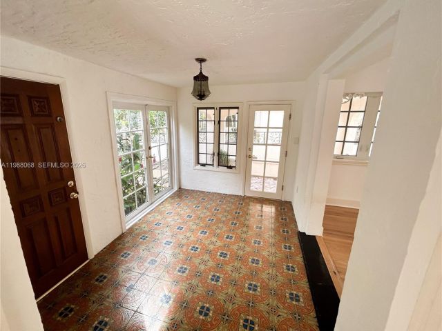 Home for rent at 2504 Alhambra Cir 2504 - photo 7519906