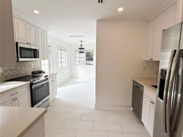 Home for rent at 2504 Alhambra Cir 2504 - photo 7519914