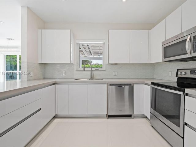 Home for sale at 1530 Zuleta Ave - photo 7533068