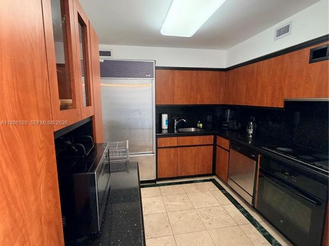 Apartment for rent  Unit #1506 - photo 7524097