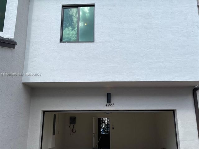 Home for rent at 4227 NW 83rd Ave - photo 7519778