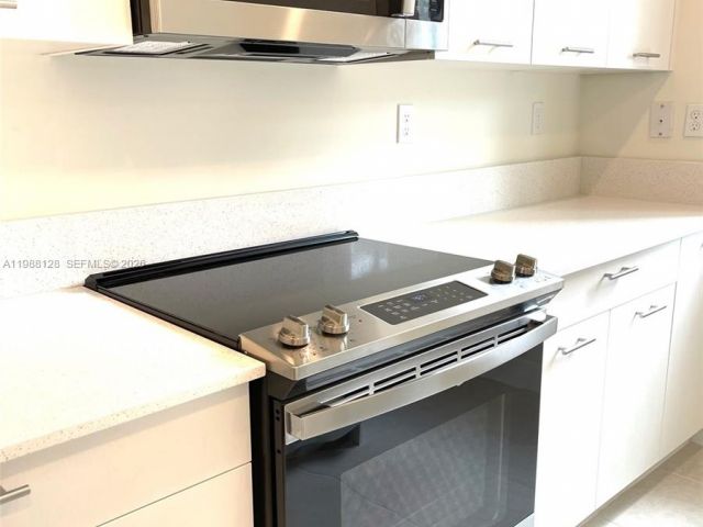 Home for rent at 4227 NW 83rd Ave - photo 7519790