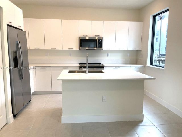 Home for rent at 4227 NW 83rd Ave - photo 7519791