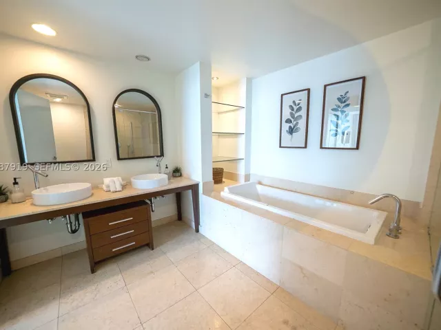2-bedroom condo for sale in Miami -  - MondialRealty