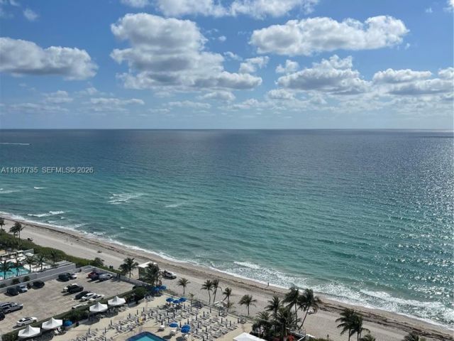 Apartment for rent  Unit #PH4 - photo 7520958