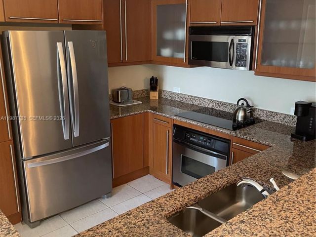 Apartment for rent  Unit #PH4 - photo 7520967