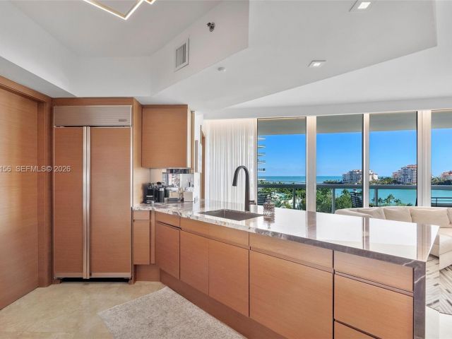 Apartment for sale  Unit #705 - photo 7520211