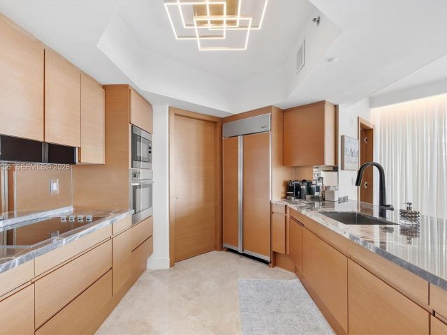 Apartment for sale  Unit #705 - photo 7520212