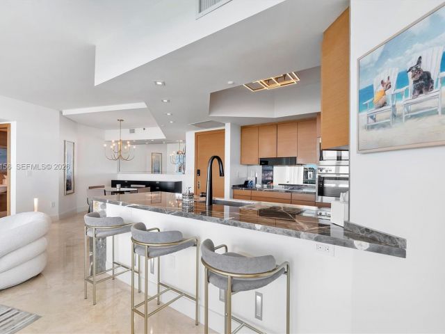 Apartment for sale  Unit #705 - photo 7520215