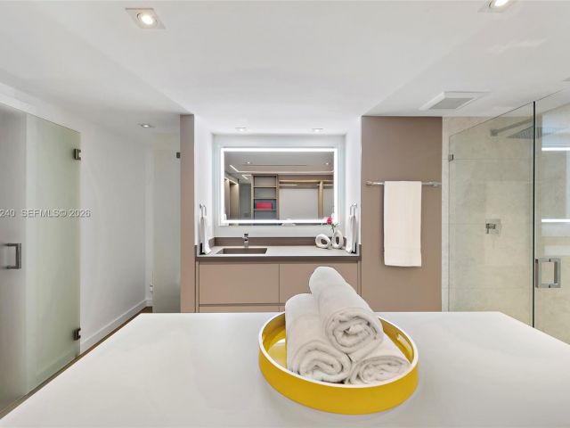 Apartment for rent  Unit #1004 - photo 7520231