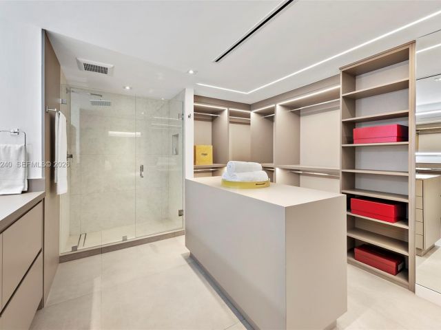 Apartment for rent  Unit #1004 - photo 7520236