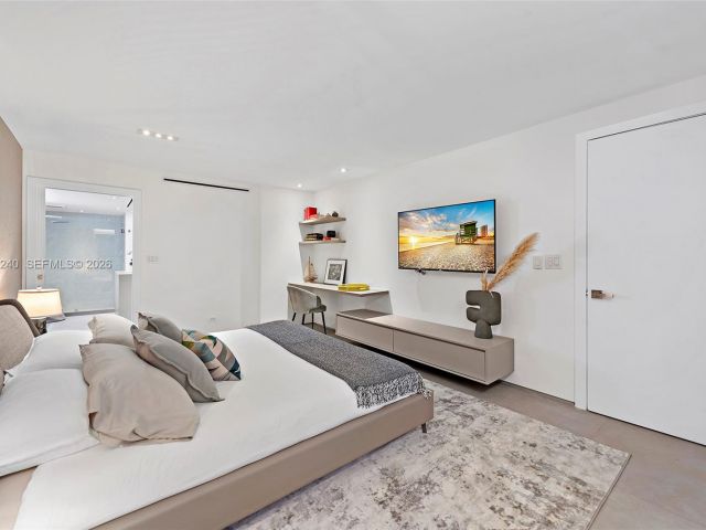 Apartment for rent  Unit #1004 - photo 7520239