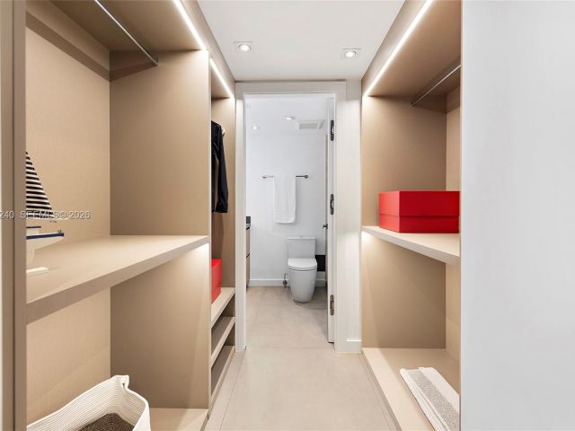 Apartment for rent  Unit #1004 - photo 7520246