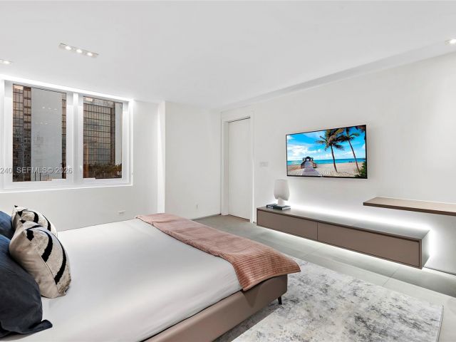 Apartment for rent  Unit #1004 - photo 7520247